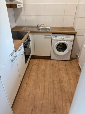 Foto - Komplett renovierte und stilvolle 2-Zimmer-Wohnung mit Balkon