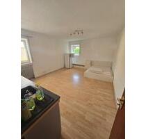 Schönes Zimmer inkl. Küchenzeile und Badezimmer - Schwalmstadt