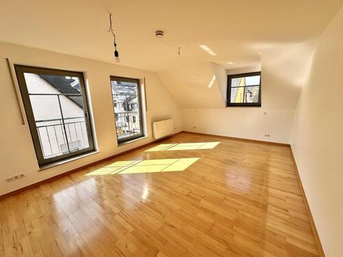 Foto - Sehr gepflegte Dachgeschosswohnung in Schweich mit Balkon, Einbauküche u. Stellplatz