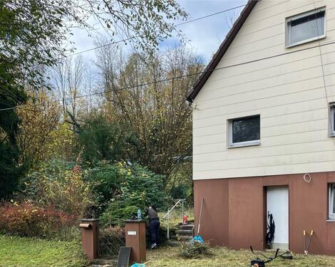 Foto - Großes Grundstück mit entkerntem Haus in Ortsrandlage von SG