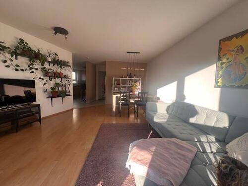 Foto - Ideal für Singles und Paare! Helle 2,5 Zimmer Wohnung in Köngen mit Balkon + PKW- Stellplatz!
