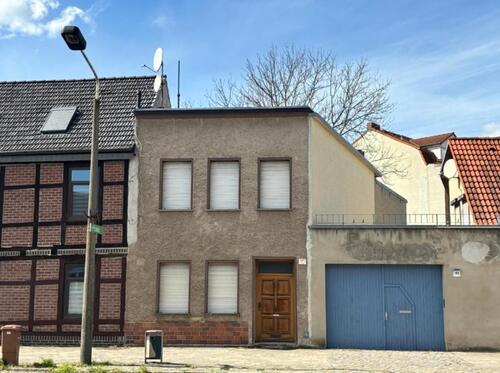 Foto - zentral gelegenes Doppelhaus in Stendal mit Doppelgarage