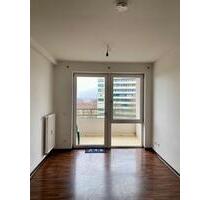 Wir renovieren für Sie - 2-Zimmer-Wohnung mit Duschbad - Eschborn