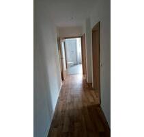 Renovierte 2,5 Zimmerwohnung 52qm EG | Einbauküche | Stellplatz - Kindelbrück