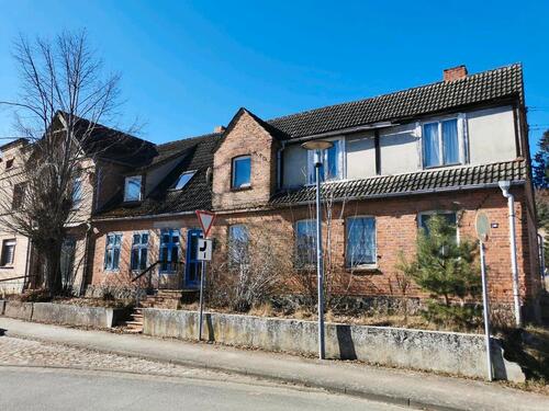 Foto - Haus und Grundstück - 100.000,00&nbsp;EUR Kaufpreis, ca.&nbsp; 140,00&nbsp;m&sup2;