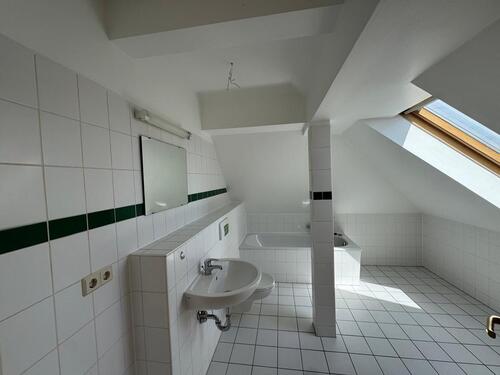 Foto - Dachgeschoßwohnung in Zwickau zur Miete