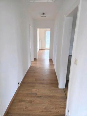 Foto - Sanierte 3 Zimmer Wohnung im Obergeschoss mit Balkon und Garten