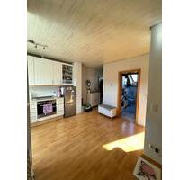 Helle Dachgeschosswohnung mit Charme in Kaltenholzhausen - Gückingen