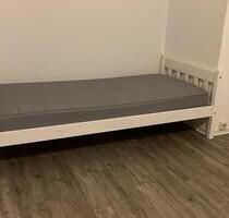 1 Zimmer Wohnung als WG - 675,00 EUR Kaltmiete, ca.  35,00 m² in Berlin (PLZ: 12347) Neukölln