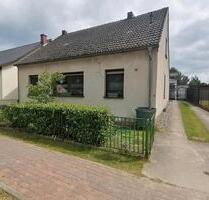 Einfamilienhaus mit Nebengebäude in Sandförde - Pasewalk