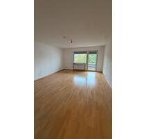 Helle, zentrale 3 Zimmer Wohnung mit großem Balkon - Lüdenscheid Othlinghausen