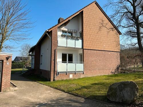 Foto - Zweifamilienhaus - Großes Grundstück 1400qm - Keller - Garagen
