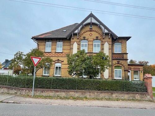 Foto - Wohnhaus mit getrennten Whg. (97m² oder und 110 m²) zur Miete