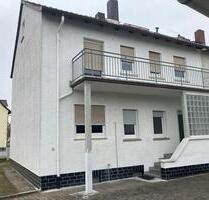 Modernisierte Doppelhaushälfte mir Gewerbeanteil. - Griesheim