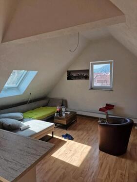 Foto - 2.5 Zimmer Dachgeschosswohnung mit Einbauküche