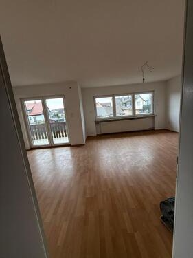 Foto - Renovierte 4 Zimmer Wohnung mit Ballkon zu vermieten