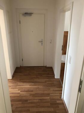 Foto - Lichtdurchflutete 3-Zimmer mit Balkon – Badewanne & Dusche
