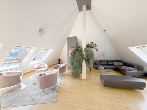 Foto - Großzügige, möblierte 6-Zi-Maisonettewohnung in München mit TG