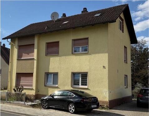 Foto - 6 Zimmer auf 2.5 Etagen Zweifamilienhaus mit Garten Stellplatz