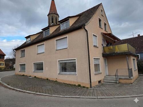 Foto - Verkaufe 5-Familienhaus in Wieseth - EG kernsaniert