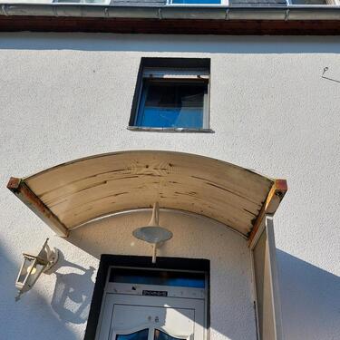 Foto - Haus in Worringen 5 Zimmer, Bad,Küche Flur,kleiner Hof sofort