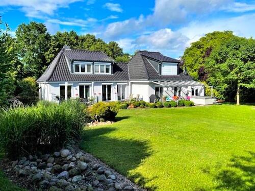 Foto - Einfamilienhaus mit traumhaftem Grundstück provisionsfrei