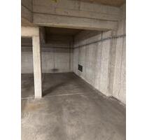 Tiefgaragenstellplatz Wörthstr. 80 zu vermieten - Oberhausen