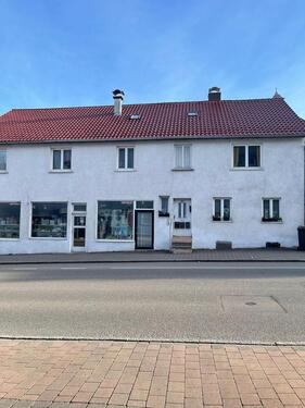 Foto - Mehrfamilienhaus mit großem Garten