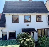 Freistehendes Einfamilienhaus in Schwanheim mit Garten - Bensheim