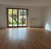 frisch renovierte Wohnung, barrierefrei - in Seniorenwohnanlage - Postbauer-Heng