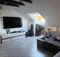 1 Zimmer Dachgeschoss mit Klimaanlage zu vermieten - Alfdorf