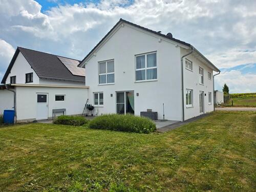 Foto - Modernes, energieeffizientes Familienhaus mit Kamin, Wärmepumpe u