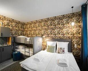 Studio für 4 Personen mit Kitchenette Monteurzimmer Handwerkerzimmer Gästezimmer Ferienwohnung - Herford Falkendiek