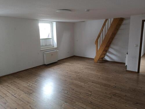 Foto - 4 Zimmer WZ, Küche, Bad, SZ und 2 weitere Zimmer im DG