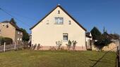 Foto - Einfamilienhaus mit Nebengebäude