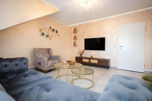 Foto - Exklusiv möbliert &frisch renoviert klimatisierte Wohnung