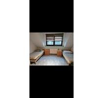 1 Zimmer im WG zuvermieten - 750,00&nbsp;EUR Kaltmiete, ca.&nbsp; 171,00&nbsp;m&sup2; in Lohmar (PLZ: 53797)