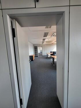 Foto - Stilvolles 3-Zimmer-Büro (132 m²) zur Untermiete am Stadtpark