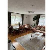Moderne 3-Zimmer Wohnung mit eigenem Garten, Balkon & TG-Stellpl. - Eningen unter Achalm