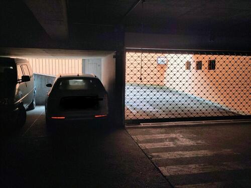 Foto - Tiefgaragenstellplatz (Stühlinger) zu vermieten