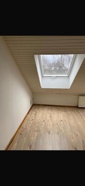 Foto - 1 Zimmer Dachgeschoßwohnung zur Miete in Hamburg