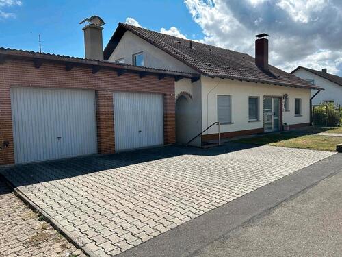 Foto - Raumwunder mit Potenzial: Zweifamilienhaus - PROVISIONSFREI