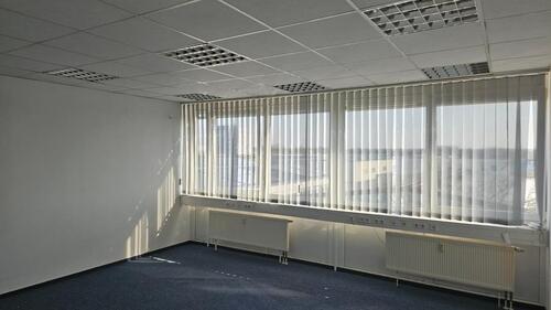 Foto - Großes Büro zu vermieten - weitere Räume möglich - Pauschalpreis