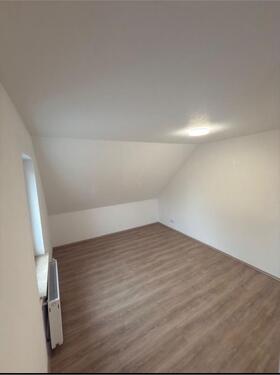 Foto - Maisonette-Wohnung, frisch renoviert sofort verfügbar