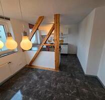 Helle 2,5 Zimmer Dachgeschosswohnung - Braunschweig Wabe-Schunter-Beberbach