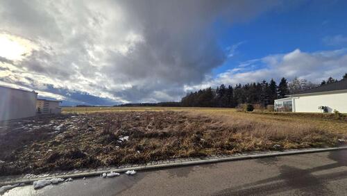 Foto - Bauplatz - Weitsicht - Vollerschlossen -