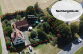 Foto - Freistehendes Einfamilienhaus mit Garten, Scheune und Bauplatz