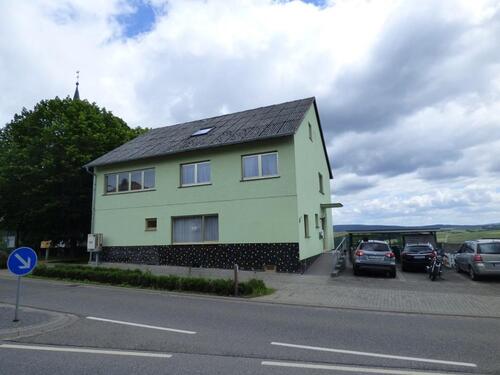 Foto - Ein Mehrfamilienhaus - 444.000,00 EUR Kaufpreis,