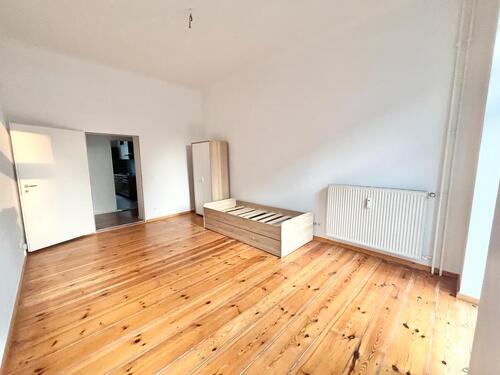 Foto - 3 Zi, Altbau, Vorgarten, Gesamtfläche 145qm!, EBK,