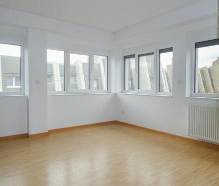 Foto - Moderne Wohnung (2021) in zentraler Lage – mit Einbauküche & Energieeffizienz A+